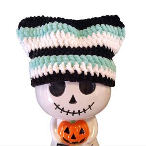Handmade Green Striped Kawaii Cat Ear Crochet Beanie Hat NWOT Black White